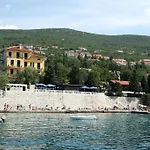 Riviera فندق