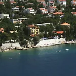 Riviera فندق 2*