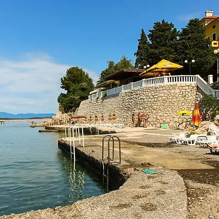 Riviera Hotel 2*
